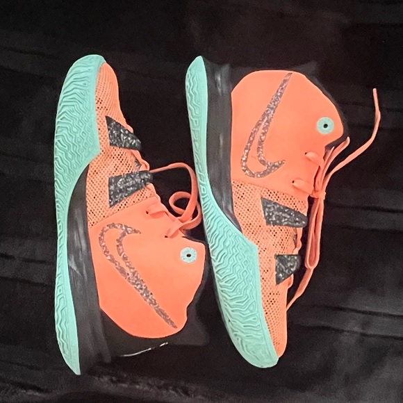 NIKE - Kyrie 7 - Picture 6 of 12